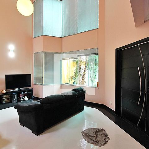 Casa à venda com 300m², 3 quartos e 4 vagasSala 1