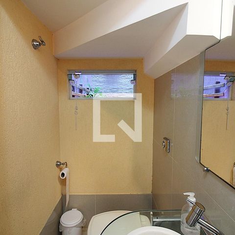Casa à venda com 300m², 3 quartos e 4 vagasLavabo