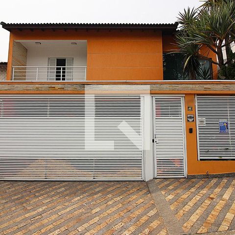 Casa à venda com 300m², 3 quartos e 4 vagasFachada