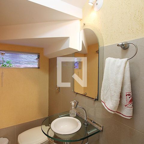 Casa à venda com 300m², 3 quartos e 4 vagasLavabo