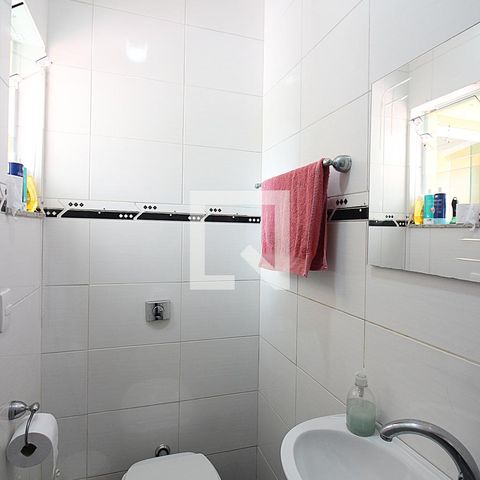Casa à venda com 300m², 3 quartos e 4 vagasBanheiro de serviço
