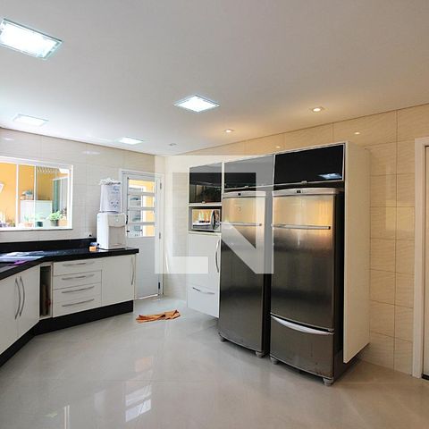 Casa à venda com 300m², 3 quartos e 4 vagasCozinha
