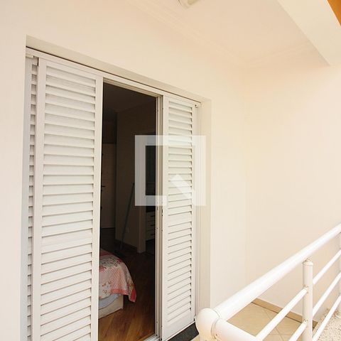 Casa à venda com 300m², 3 quartos e 4 vagasSuíte 3 Sacada