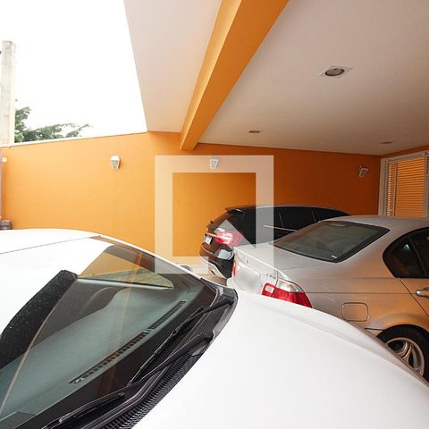 Casa à venda com 300m², 3 quartos e 4 vagasGaragem