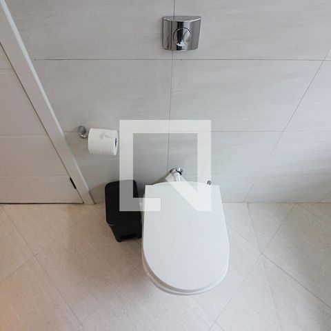 Casa à venda com 300m², 3 quartos e 4 vagasSuíte 2 Banheiro