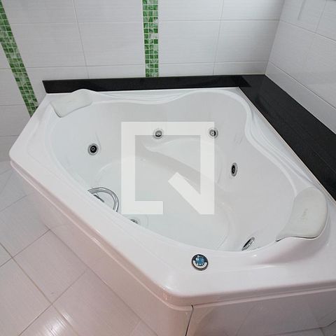 Casa à venda com 300m², 3 quartos e 4 vagasSuíte 1 Banheiro
