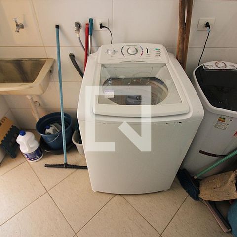 Casa à venda com 300m², 3 quartos e 4 vagasÁrea de Serviço