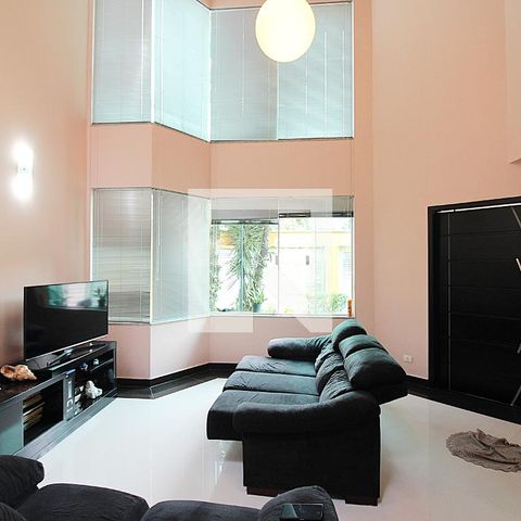 Casa à venda com 300m², 3 quartos e 4 vagasSala 1