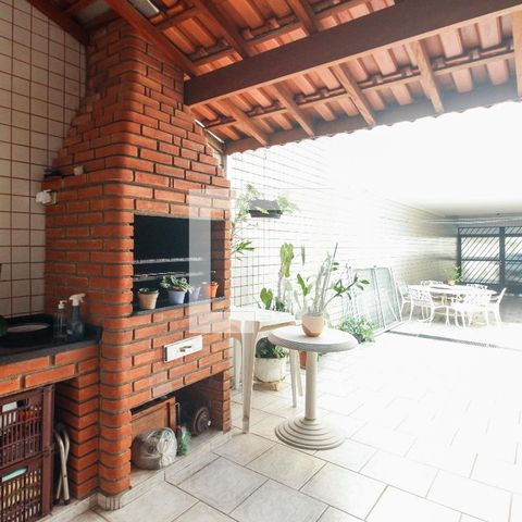 Casa à venda com 300m², 4 quartos e 5 vagasQuintal e Churrasqueira 