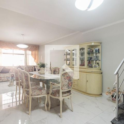 Casa à venda com 300m², 4 quartos e 5 vagasSala 