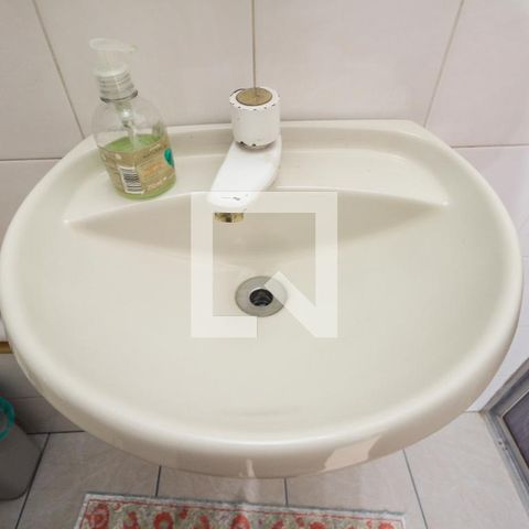 Casa à venda com 300m², 4 quartos e 5 vagasBanheiro Externo 