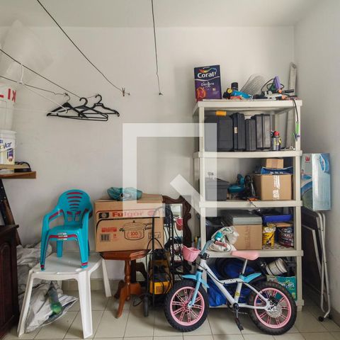 Casa à venda com 300m², 4 quartos e 5 vagasQuarto de Serviço 