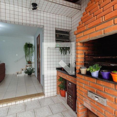 Casa à venda com 300m², 4 quartos e 5 vagasQuintal e Churrasqueira 
