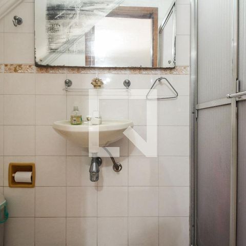 Casa à venda com 300m², 4 quartos e 5 vagasBanheiro Externo 