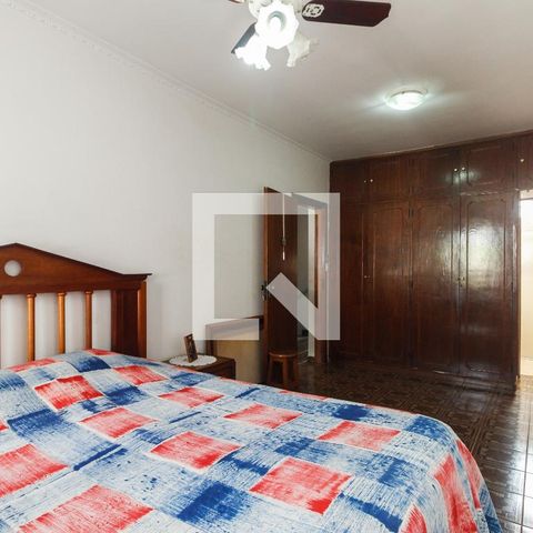 Casa à venda com 300m², 4 quartos e 5 vagasSuíte 2