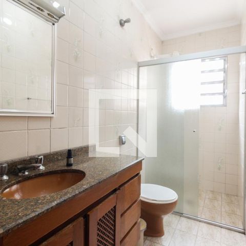 Casa à venda com 300m², 4 quartos e 5 vagasBanheiro Suíte 1