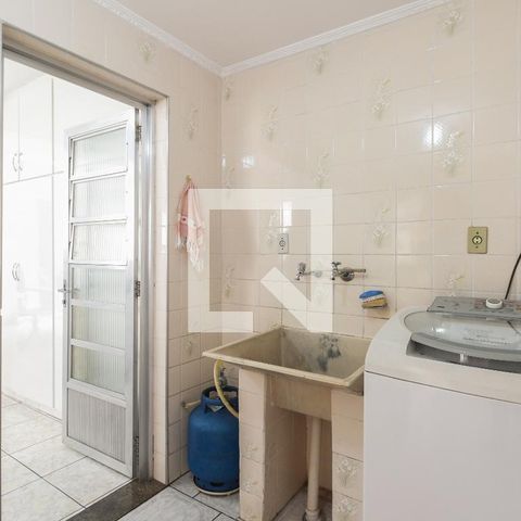 Casa à venda com 300m², 4 quartos e 5 vagasÁrea de Serviço 