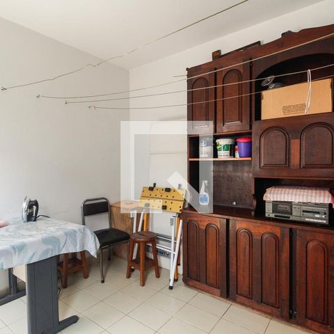 Casa à venda com 300m², 4 quartos e 5 vagasQuarto de Serviço 