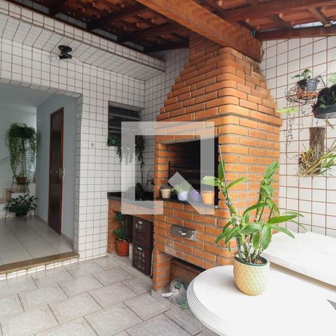 Casa à venda com 300m², 4 quartos e 5 vagasQuintal e Churrasqueira 