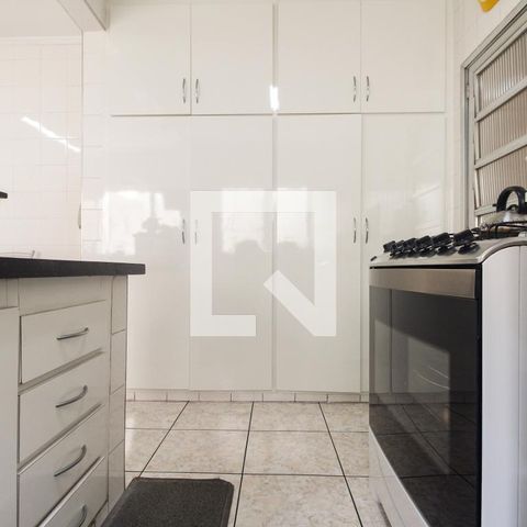Casa à venda com 300m², 4 quartos e 5 vagasCozinha 