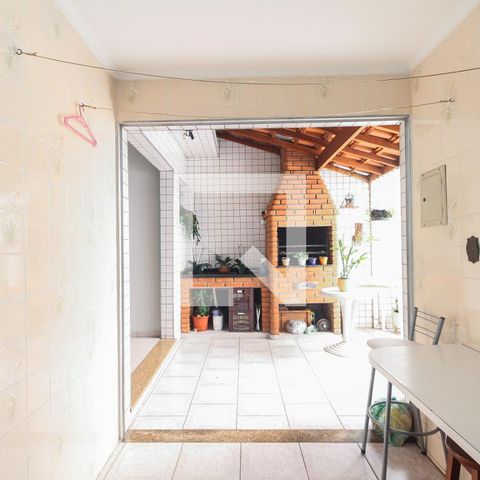 Casa à venda com 300m², 4 quartos e 5 vagasÁrea de Serviço 
