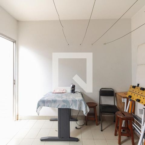 Casa à venda com 300m², 4 quartos e 5 vagasQuarto de Serviço 