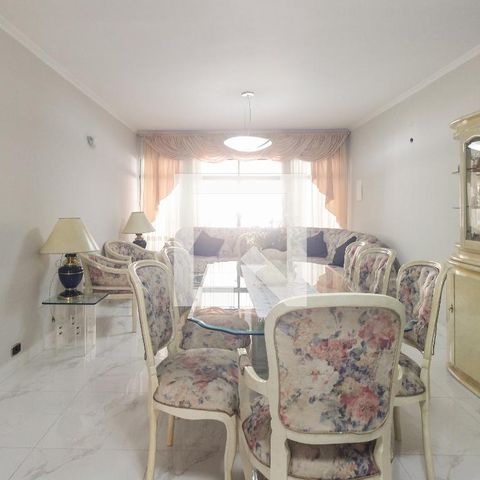 Casa à venda com 300m², 4 quartos e 5 vagasSala 