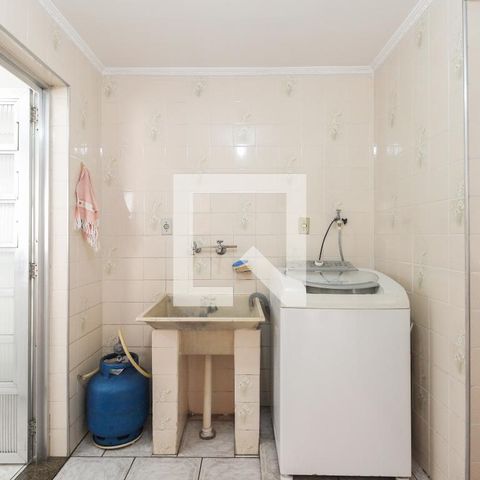 Casa à venda com 300m², 4 quartos e 5 vagasÁrea de Serviço 