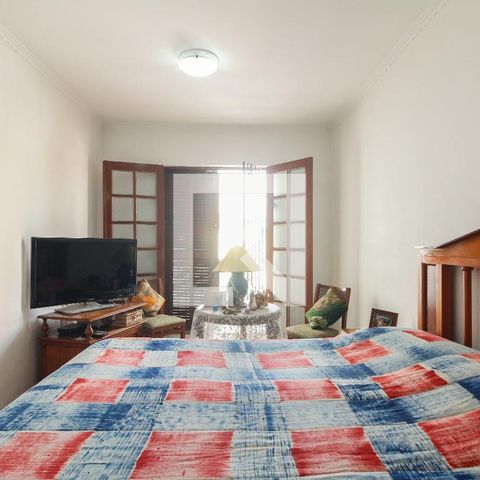Casa à venda com 300m², 4 quartos e 5 vagasSuíte 2