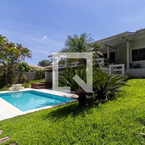 Casa de condomínio à venda com 1080m², 4 quartos e 6 vagasPiscina e espaço gourmet