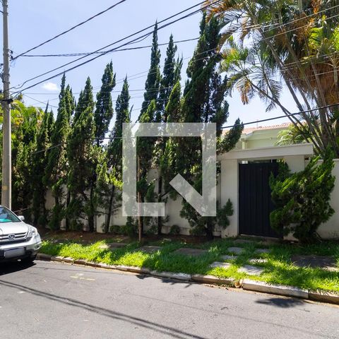 Casa de condomínio à venda com 1080m², 4 quartos e 6 vagasFachada