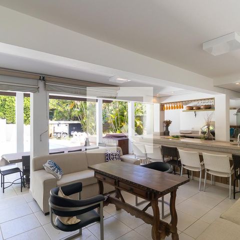 Casa de condomínio à venda com 1080m², 4 quartos e 6 vagasEspaço gourmet