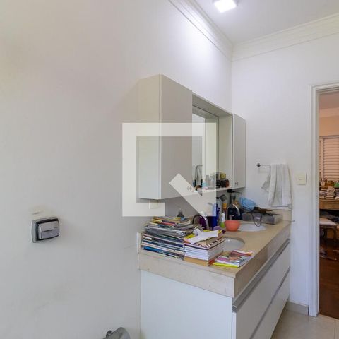 Casa de condomínio à venda com 1080m², 4 quartos e 6 vagasBanheiro da suíte 1