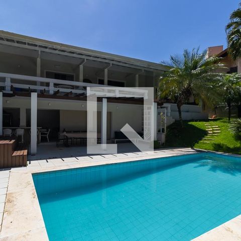 Casa de condomínio à venda com 1080m², 4 quartos e 6 vagasPiscina e espaço gourmet