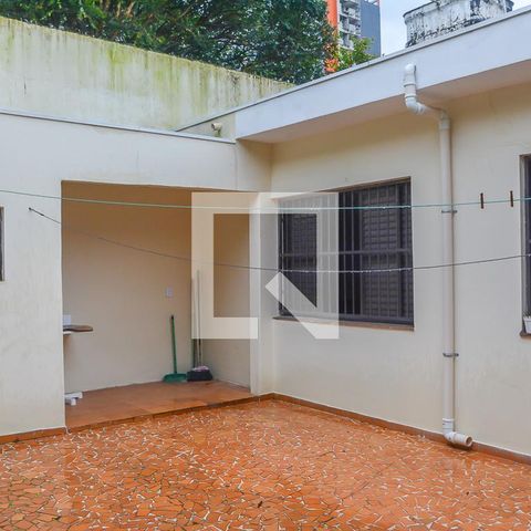 Casa à venda com 264m², 3 quartos e 5 vagasQuintal
