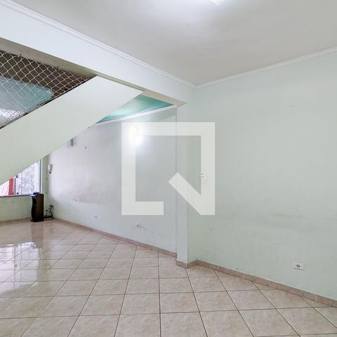 Casa de condomínio à venda com 169m², 3 quartos e 2 vagas Casa de condomínio à venda com 169m², 3 quartos e 2 vagasSala
