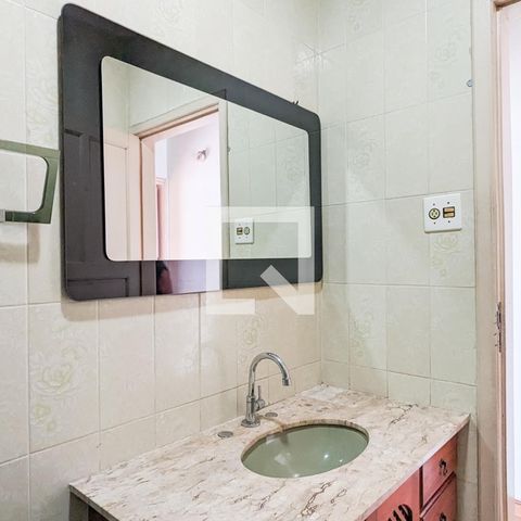 Casa de condomínio à venda com 169m², 3 quartos e 2 vagas Casa de condomínio à venda com 169m², 3 quartos e 2 vagasBanheiro