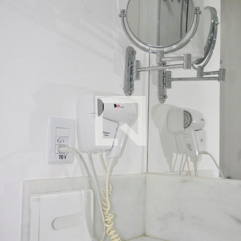 Studio à venda com 35m², 1 quarto e 1 vaga Studio à venda com 35m², 1 quarto e 1 vagaBanheiro - Secador