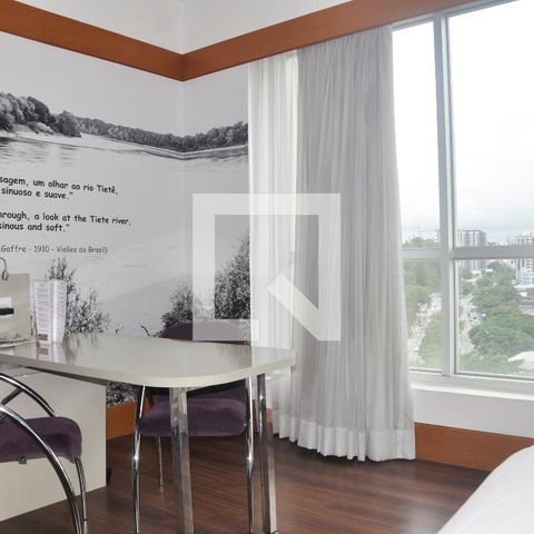 Studio à venda com 35m², 1 quarto e 1 vaga Studio à venda com 35m², 1 quarto e 1 vagaSala - Janela
