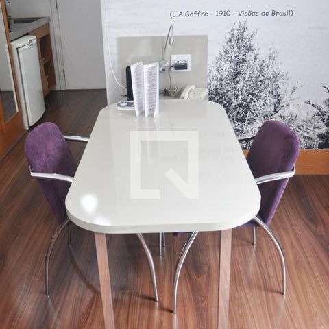 Studio à venda com 35m², 1 quarto e 1 vaga Studio à venda com 35m², 1 quarto e 1 vagaSala - Mesa