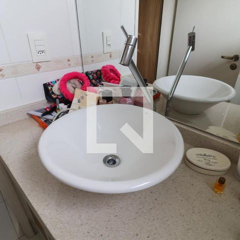 Apartamento à venda com 84m², 2 quartos e 1 vaga Apartamento à venda com 84m², 2 quartos e 1 vagaSuíte