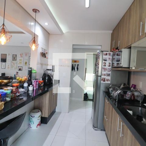 Apartamento à venda com 84m², 2 quartos e 1 vaga Apartamento à venda com 84m², 2 quartos e 1 vagaCozinha e Área de Serviço