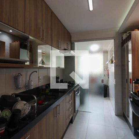 Apartamento à venda com 84m², 2 quartos e 1 vaga Apartamento à venda com 84m², 2 quartos e 1 vagaCozinha e Área de Serviço