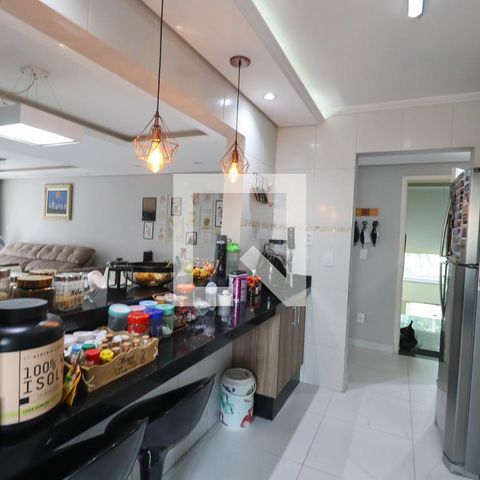 Apartamento à venda com 84m², 2 quartos e 1 vaga Apartamento à venda com 84m², 2 quartos e 1 vagaCozinha e Área de Serviço