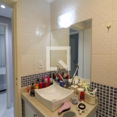 Apartamento à venda com 84m², 2 quartos e 1 vaga Apartamento à venda com 84m², 2 quartos e 1 vagaBanheiro