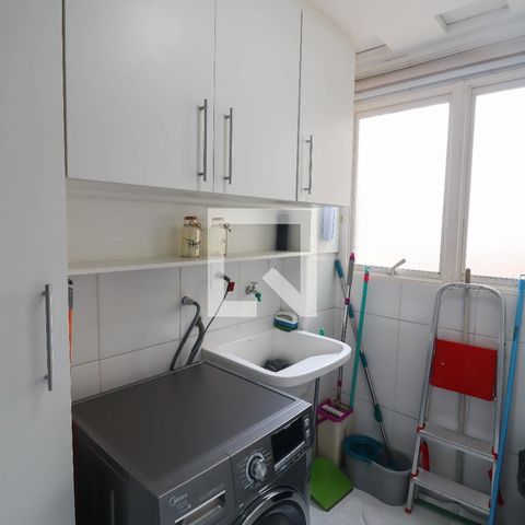 Apartamento à venda com 84m², 2 quartos e 1 vaga Apartamento à venda com 84m², 2 quartos e 1 vagaCozinha e Área de Serviço