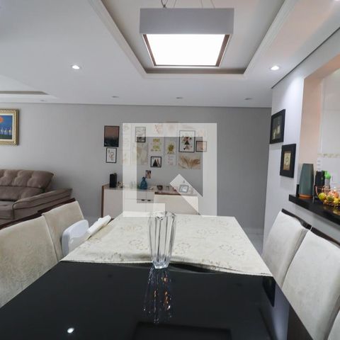 Apartamento à venda com 84m², 2 quartos e 1 vaga Apartamento à venda com 84m², 2 quartos e 1 vagaSala