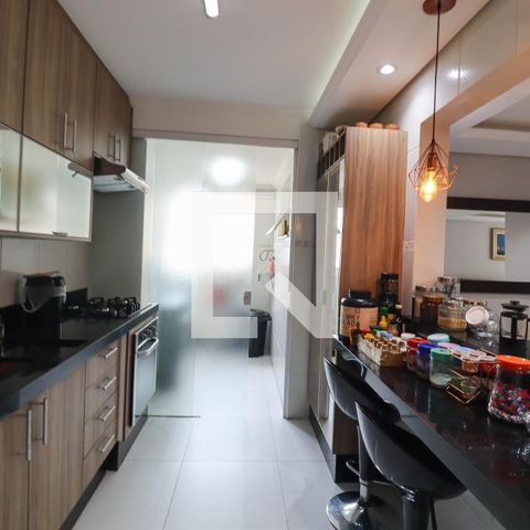 Apartamento à venda com 84m², 2 quartos e 1 vaga Apartamento à venda com 84m², 2 quartos e 1 vagaCozinha e Área de Serviço