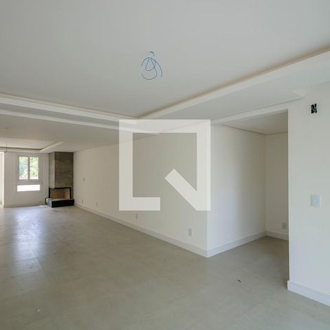 Casa de condomínio à venda com 325m², 4 quartos e 3 vagasSala
