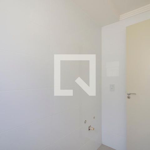Casa de condomínio à venda com 325m², 4 quartos e 3 vagasBanheiro da Suíte 4